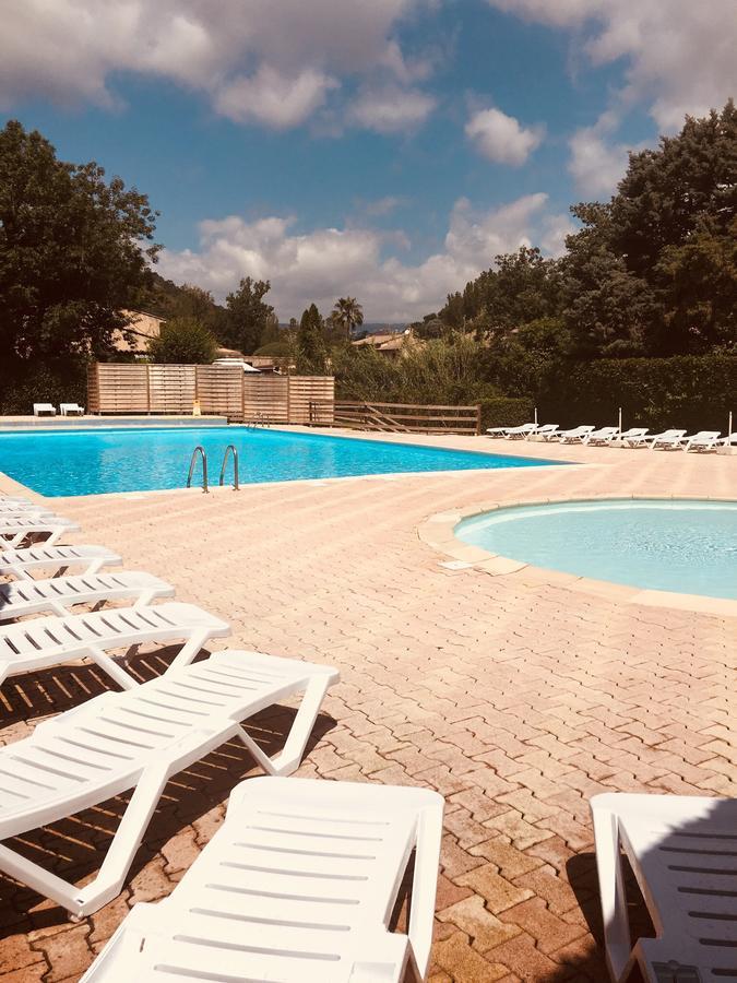 Camping Les Mimosas Hotel Pégomas Esterno foto